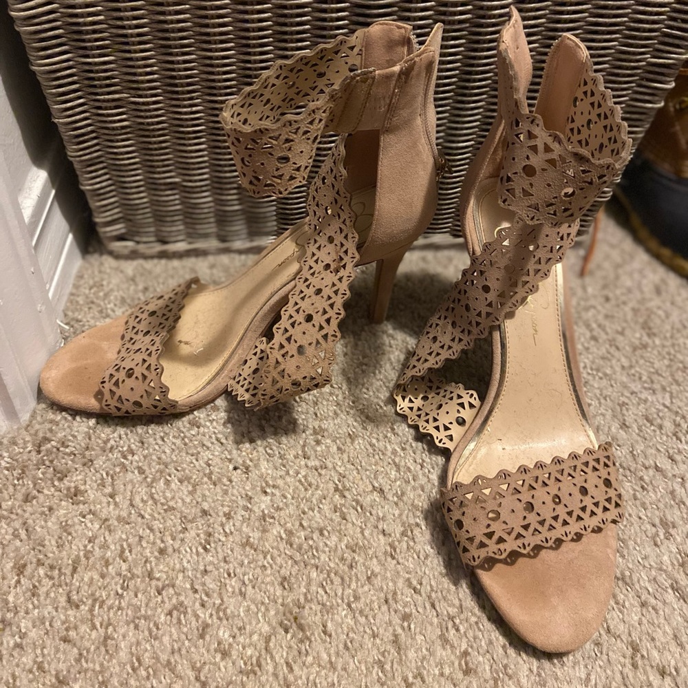 Jessica Simpson nude heels